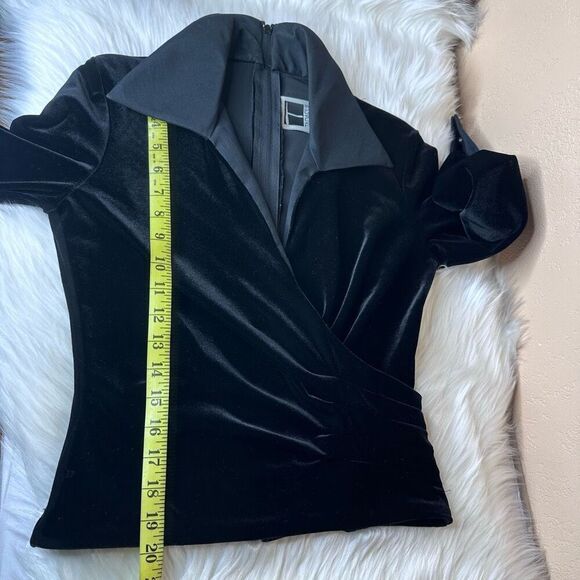 Tadashi Shoji Women's Velvet Jewel Cuff Wrap Top Full Zip Back - Picture 7 of 11